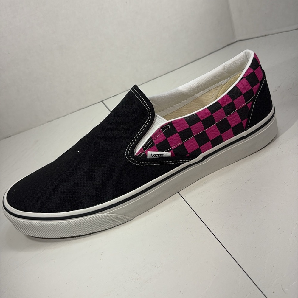 NWT Vans Classic Checkerboard Slip-Ons in Raspberry and Black Men’s 10 - Picture 2 of 10